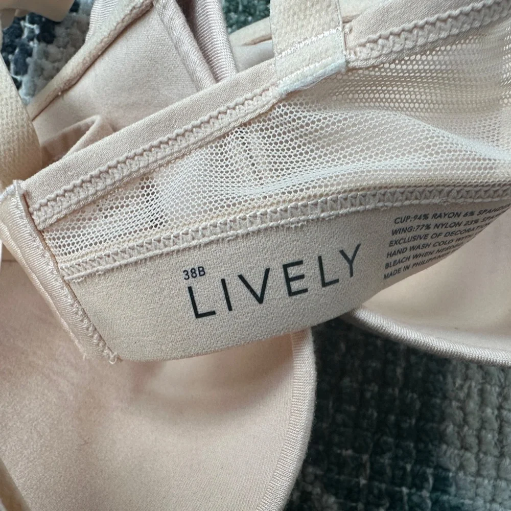 LIVELY lightly lined bra in nude/blush – 38B - Picture 2 of 3